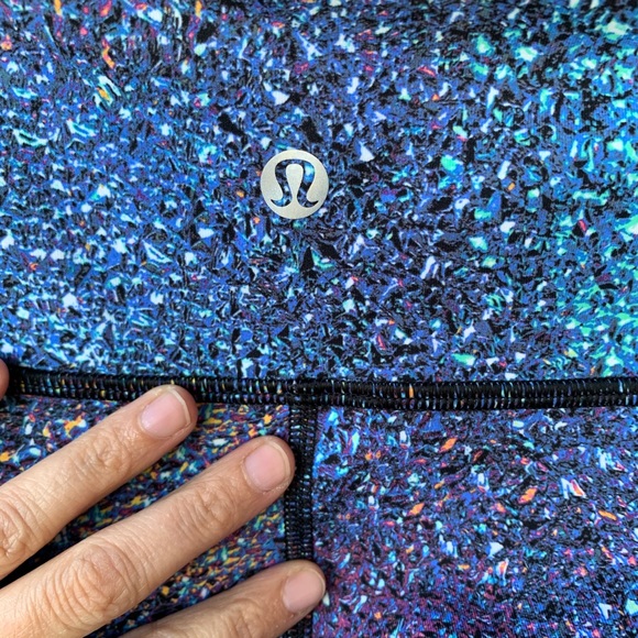Lululemon Strive Multi Mermaid Print Leggings Size 6 EUC - Picture 6 of 7